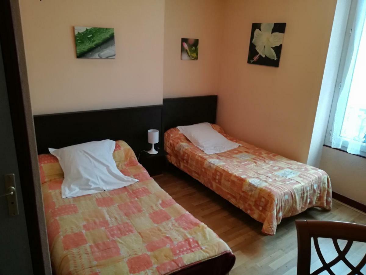 Hotel De La Poste Лимож Екстериор снимка
