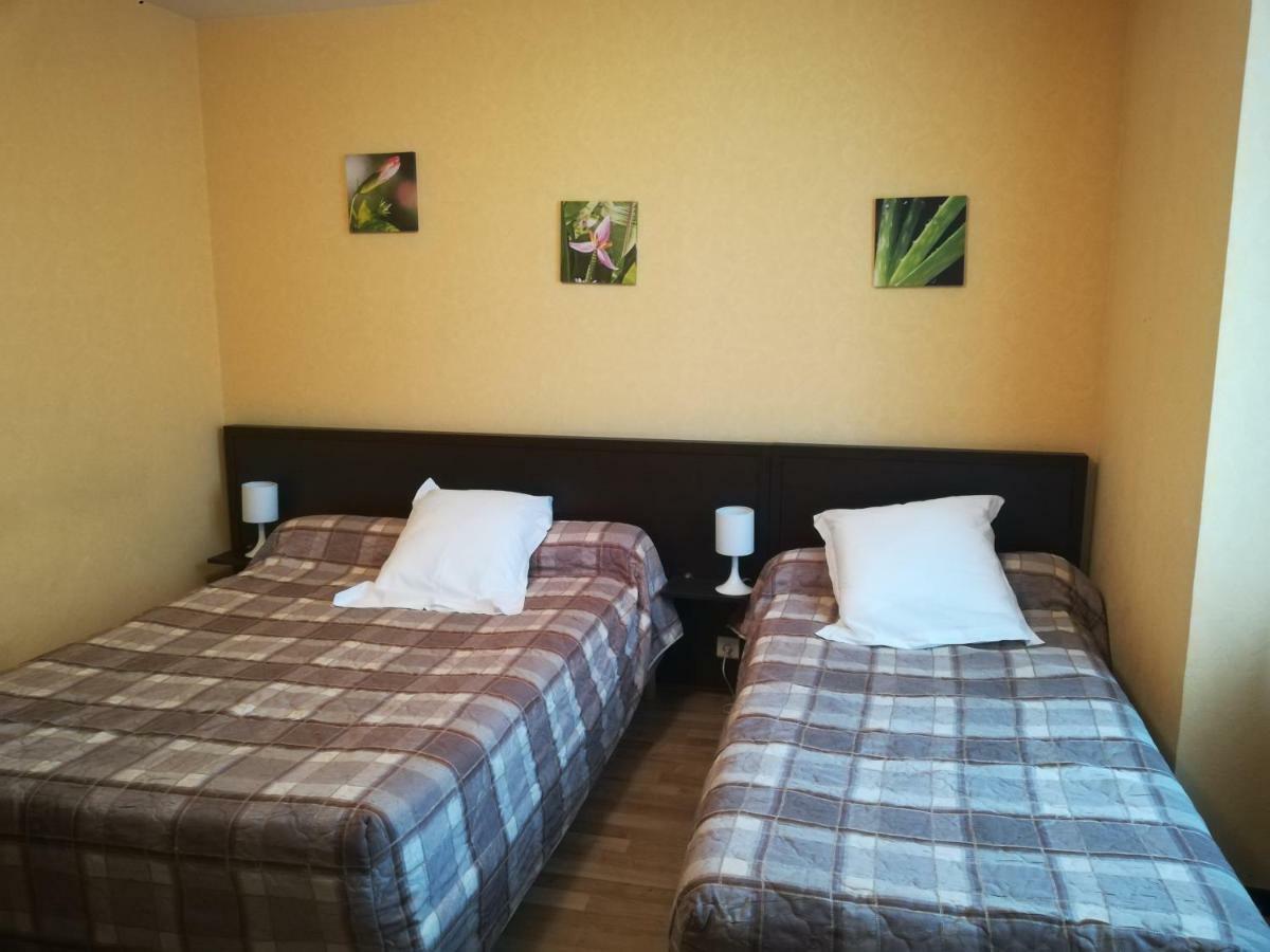 Hotel De La Poste Лимож Екстериор снимка